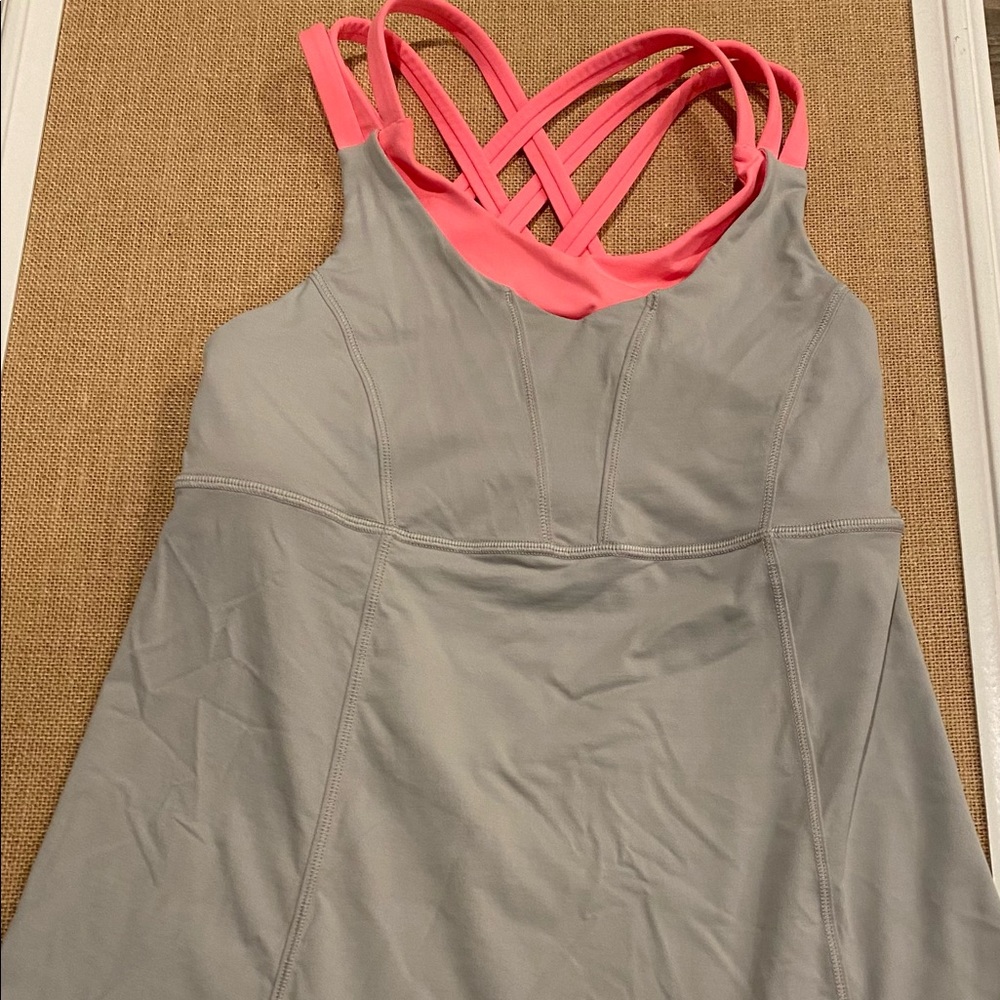 Lululemon Yoga Top with built in bra Size 4